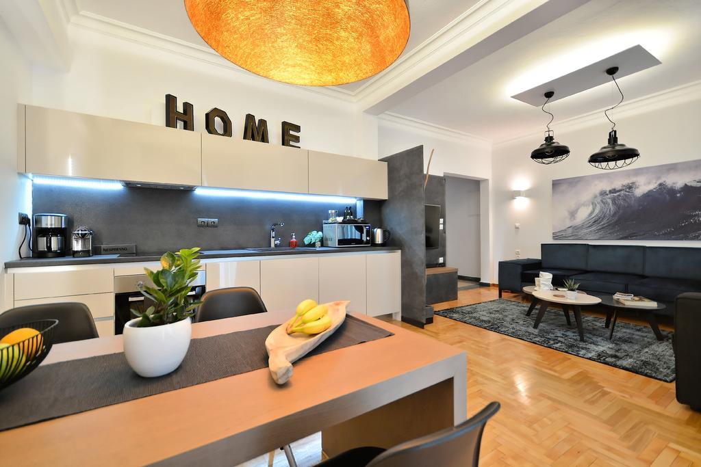 Acropolis Executive Suite Atene Esterno foto