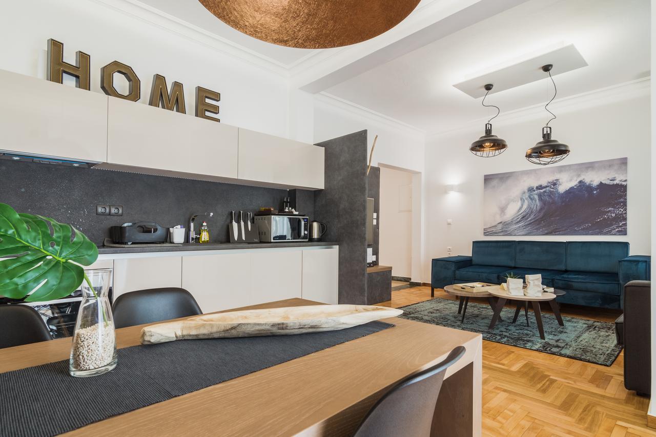 Acropolis Executive Suite Atene Esterno foto